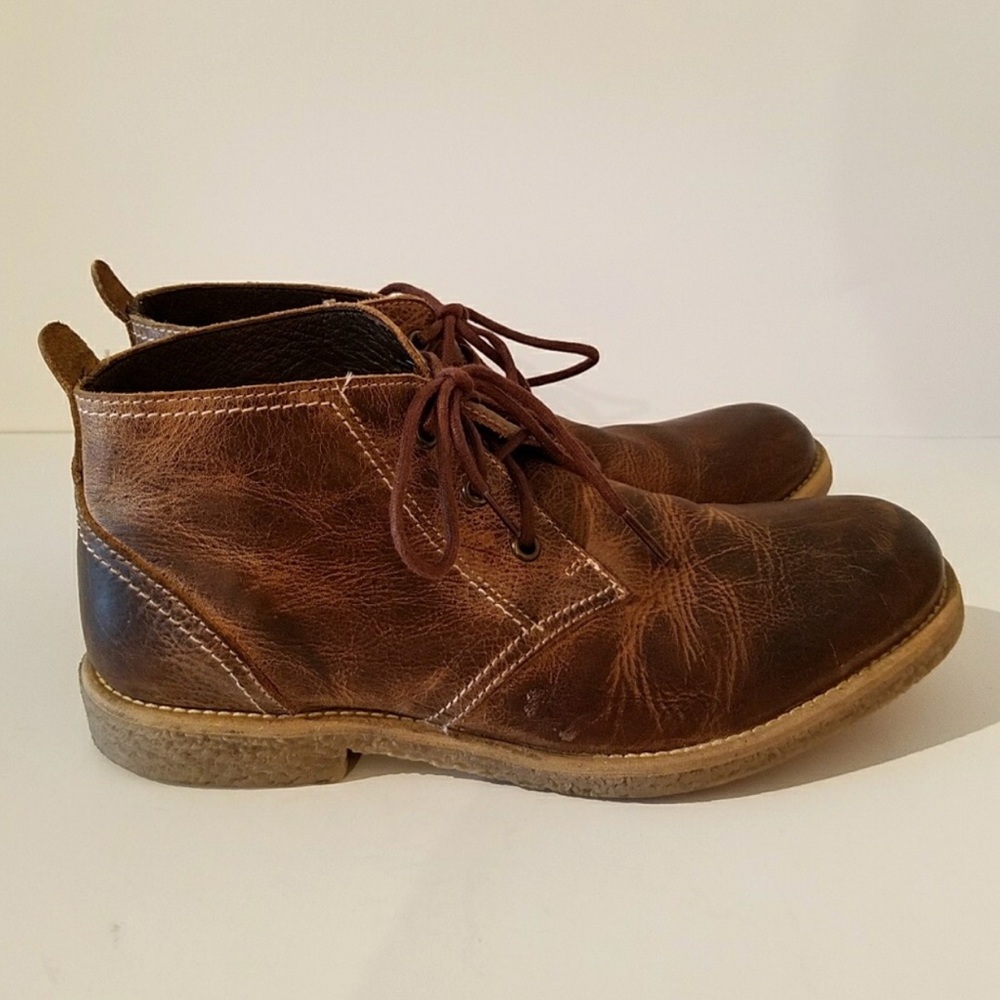 Bed|Stü Brown Leather Gum Sole Chukka Boot